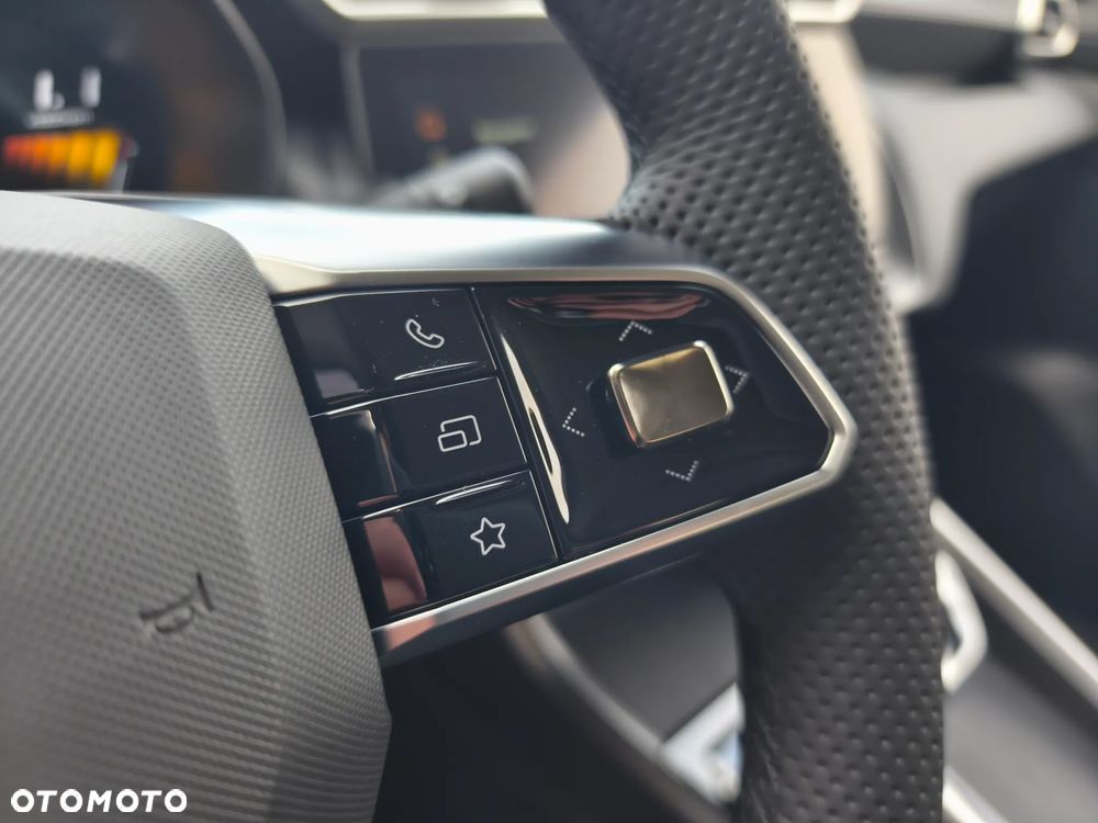 MG ZS 1.5 HEV+ Exclusive - 11