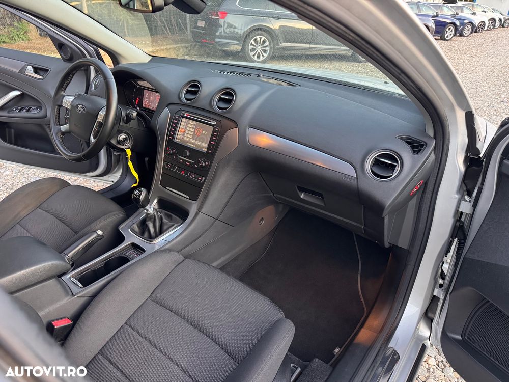 Ford Mondeo - 19