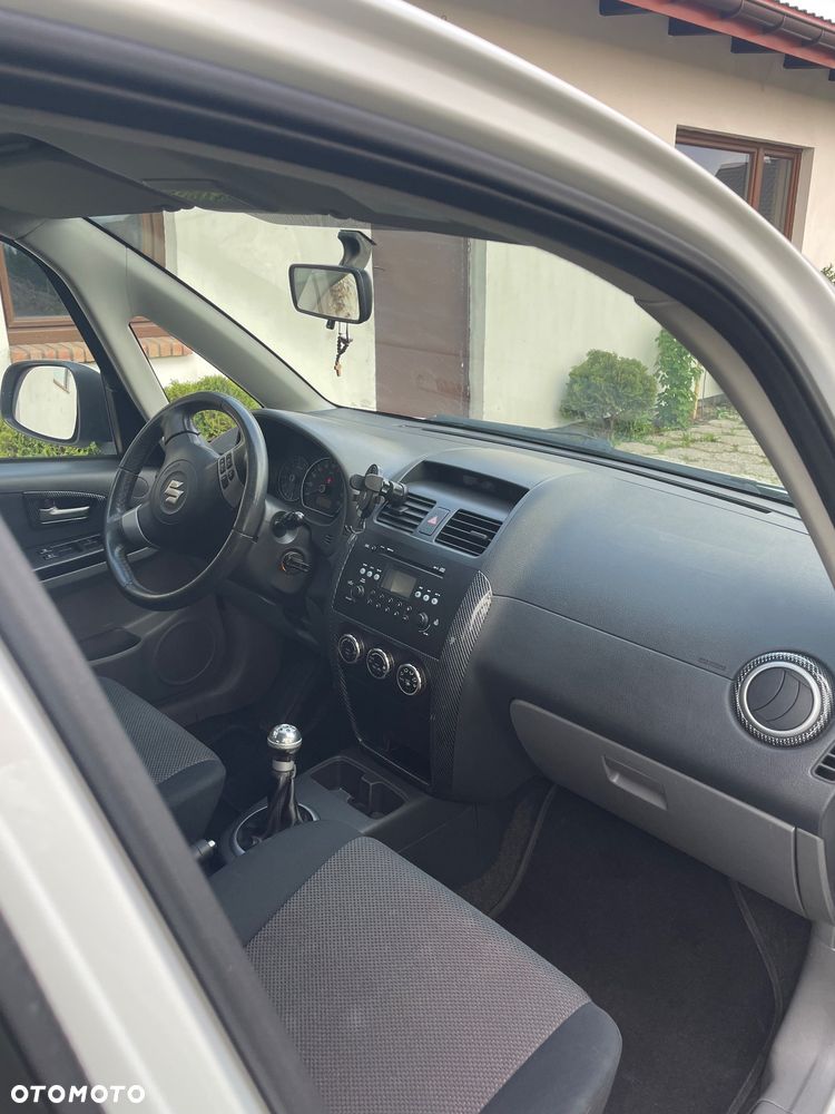 Suzuki SX4 - 13