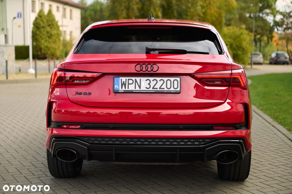 Audi Q3 RS S tronic - 8