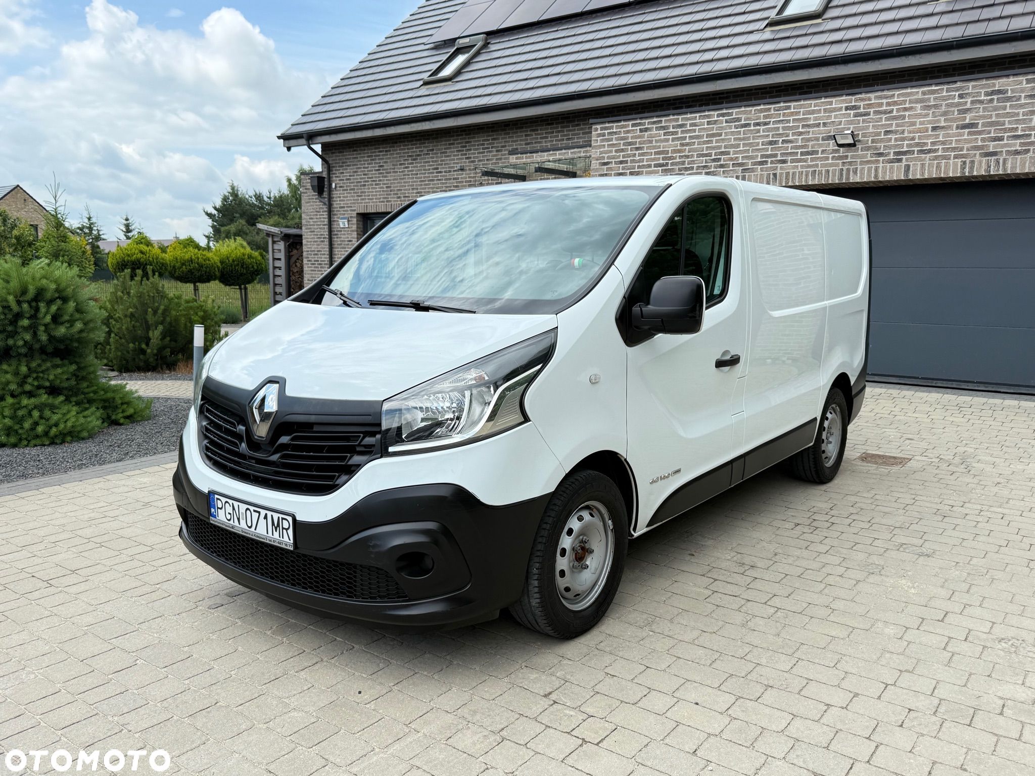 Renault TRAFIC - 1