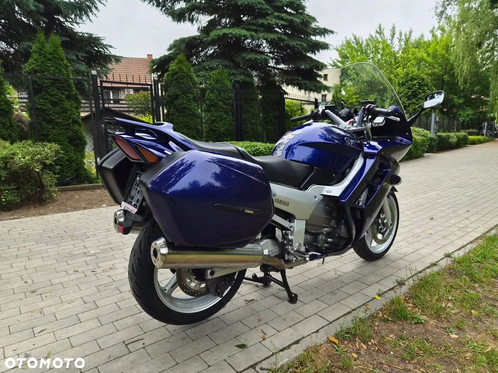 Yamaha FJR - 6