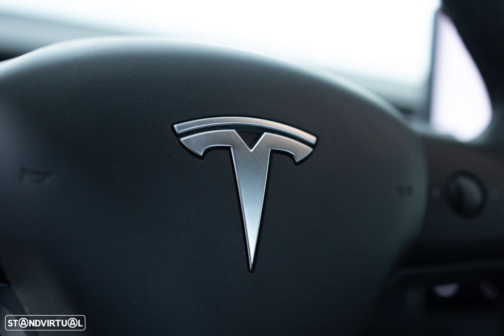 Tesla Model 3 Long-Range Dual Motor AWD - 34