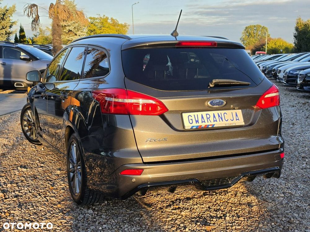 Ford Focus 1.5 EcoBlue Start-Stopp-System ST-LINE - 20