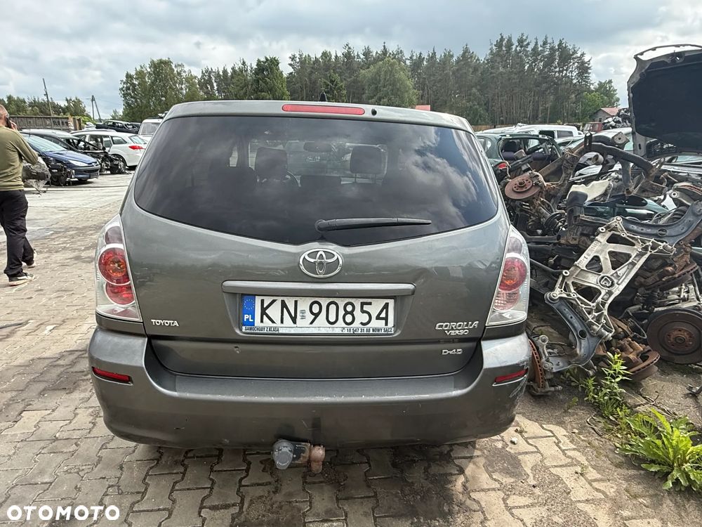 Klapa Bagażnika Toyota Corolla Verso - 2