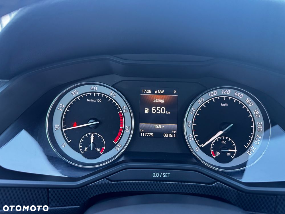 Skoda Superb 1.8 TSI Sportline DSG - 9