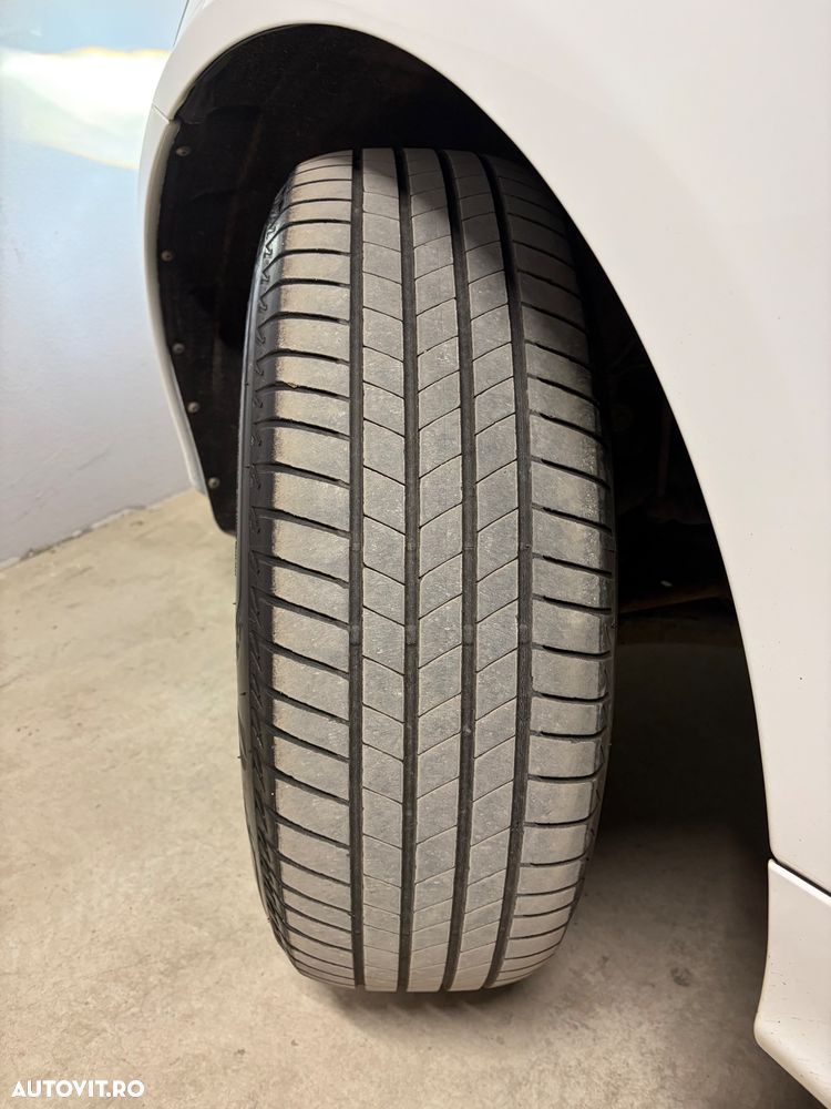 Volvo XC 60 D4AWD Momentum - 23