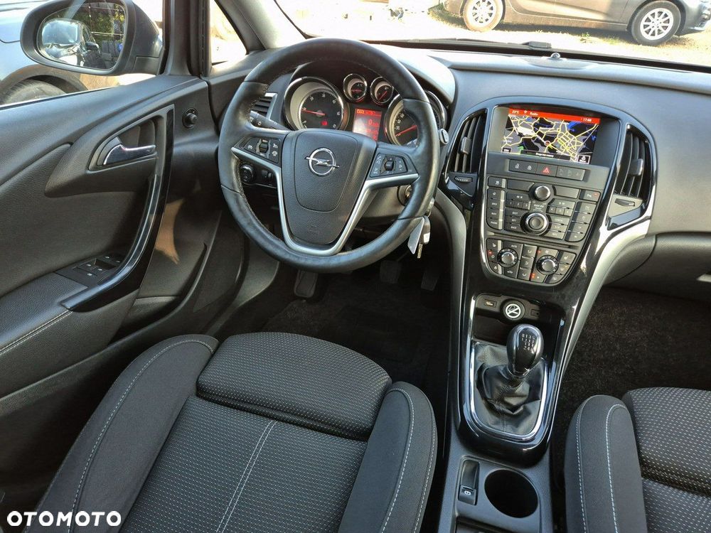 Opel Astra 2.0 CDTI DPF SportsTourer Exklusiv - 26