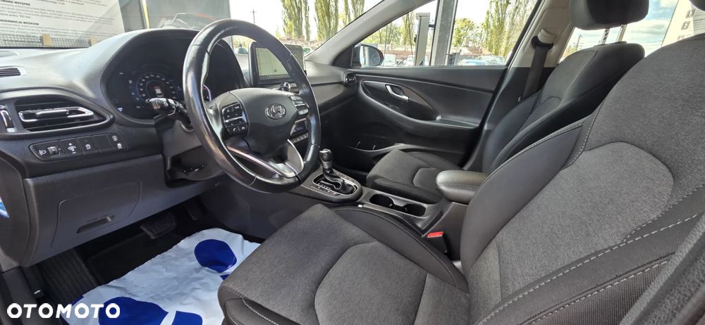 Hyundai i30 1.6 CRDI DCT Select - 27