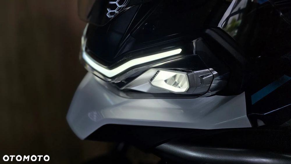 CFMoto 700MT - 2