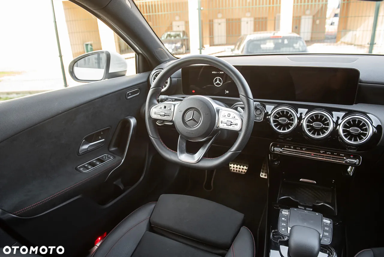 Mercedes-Benz Klasa A 180 7G-DCT AMG Line - 28