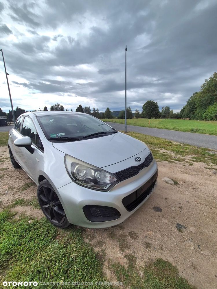 Kia Rio 1.1 CRDI Attract - 6
