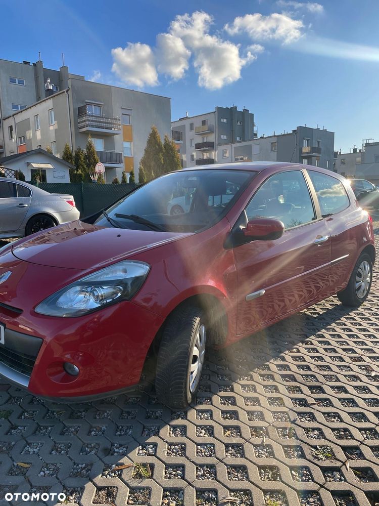 Renault Clio 1.2 16V Authentique - 8