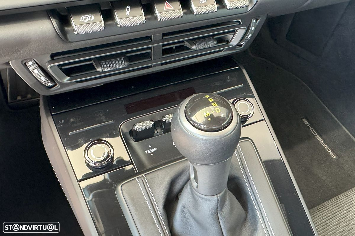 Porsche 911 (992) GT3 Touring Package PDK - 12