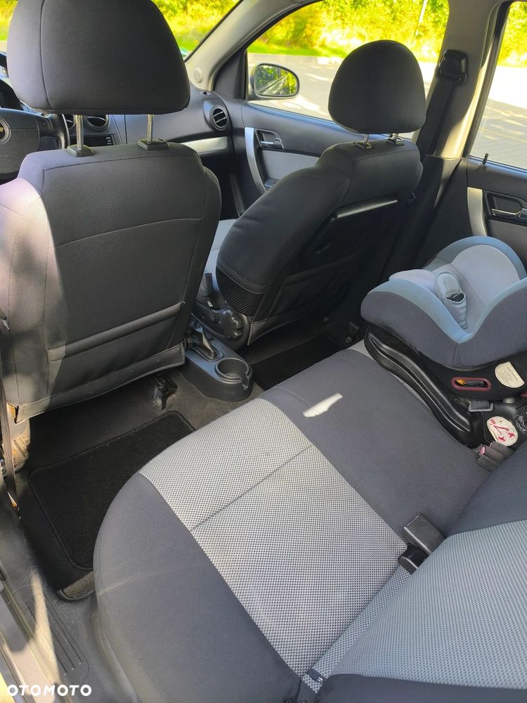 Chevrolet Aveo 1.4 16V Base - 13
