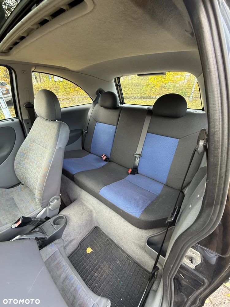 Opel Corsa ver-1-0-12v-base-start - 10