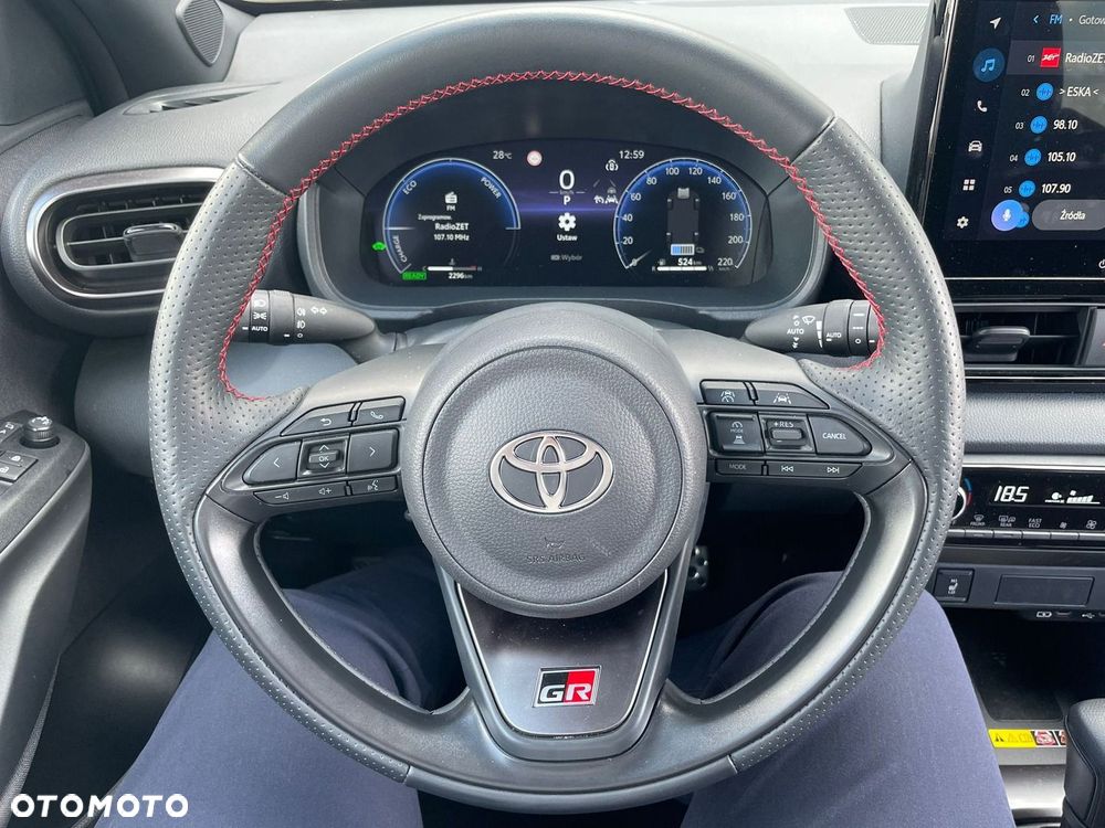 Toyota Yaris - 10