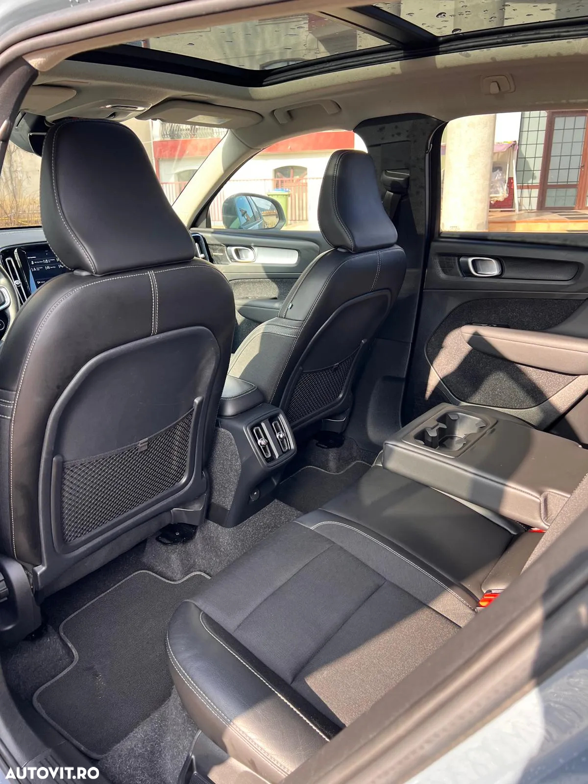 Volvo XC 40 T4 AWD Geartronic Momentum Pro - 13
