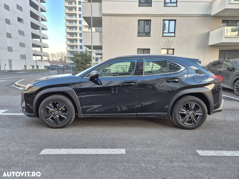 Lexus UX 250h Business Edition - 5