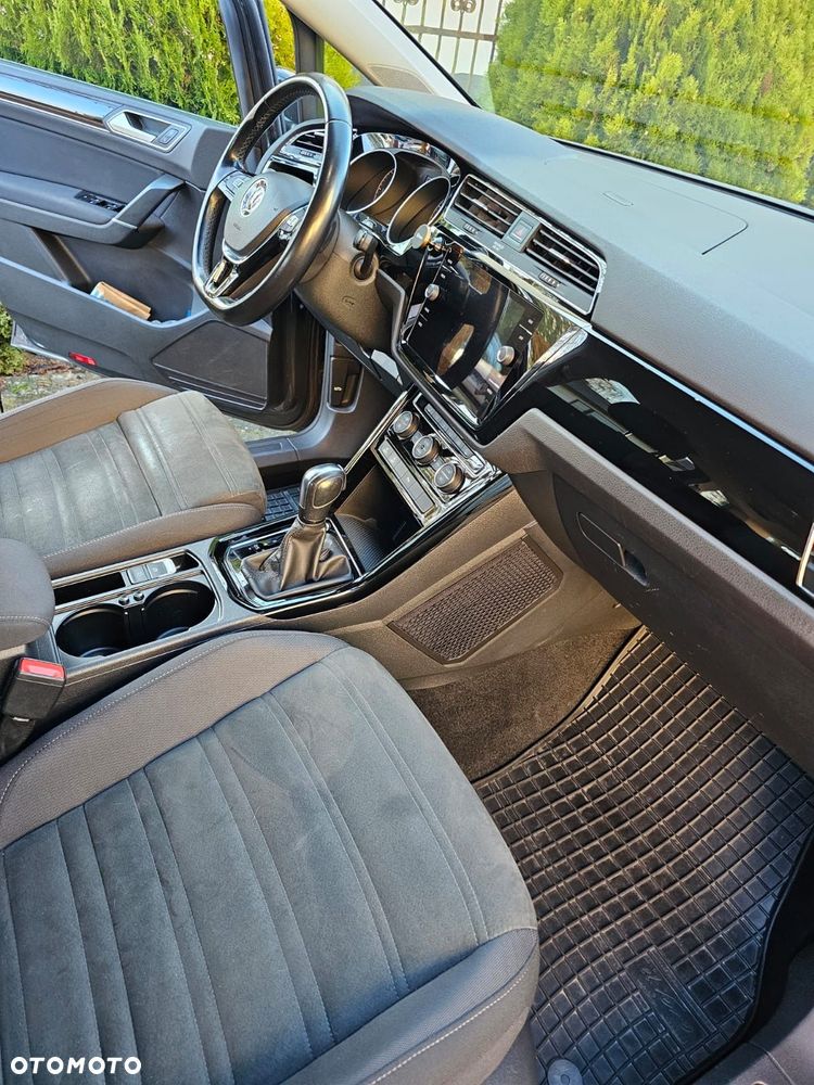 Volkswagen Touran ver-2-0-tdi-bmt-highline-dsg - 15