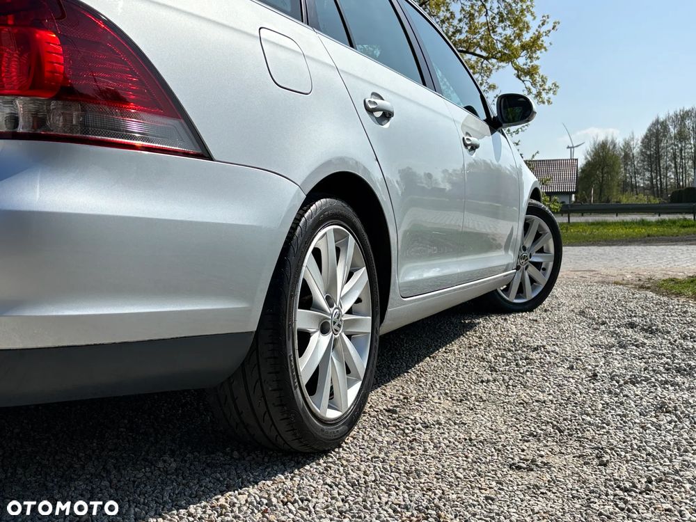 Volkswagen Golf 2.0 TDI DPF Highline - 31