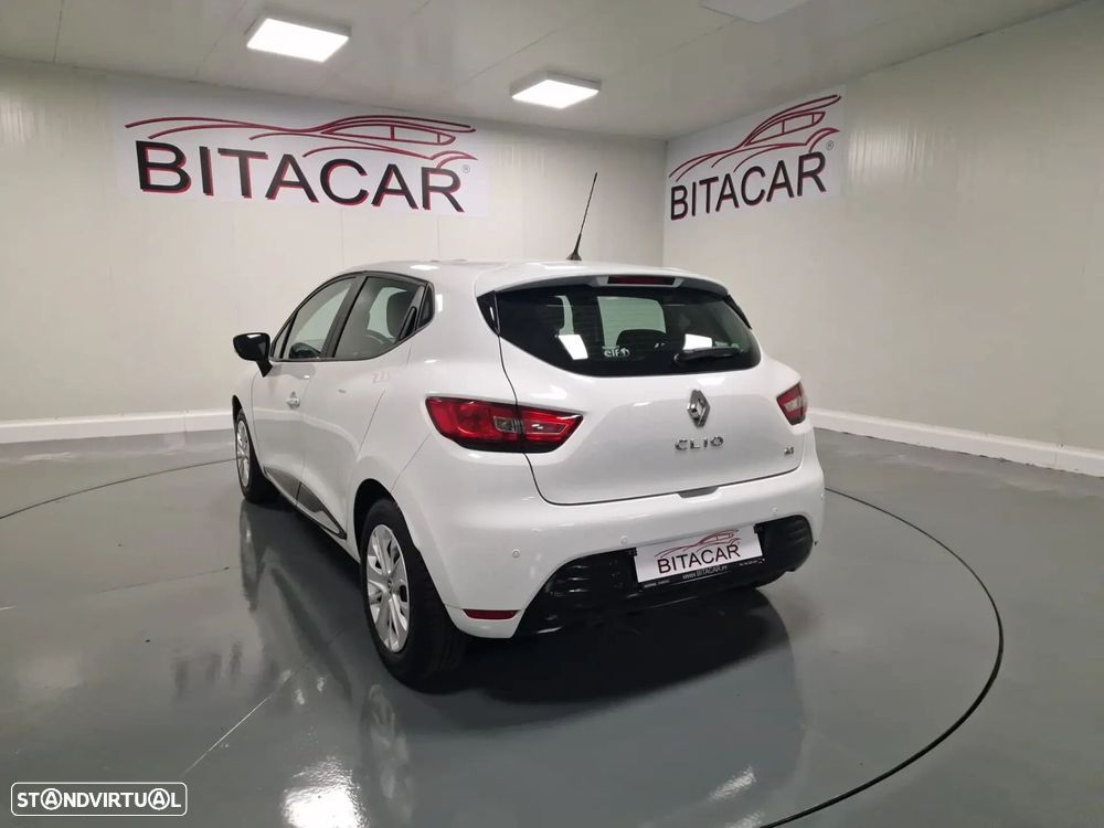Renault Clio - 22