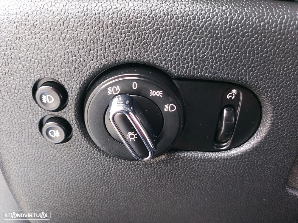 MINI 3 Portas Cooper S Aut. - 29