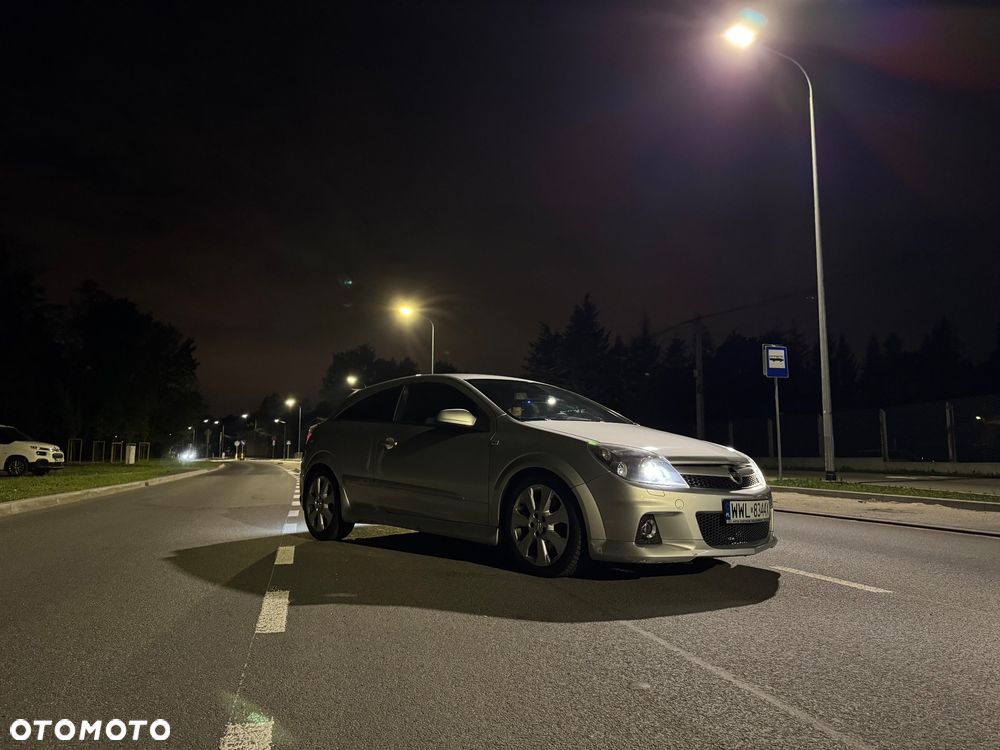 Opel Astra OPC - 3