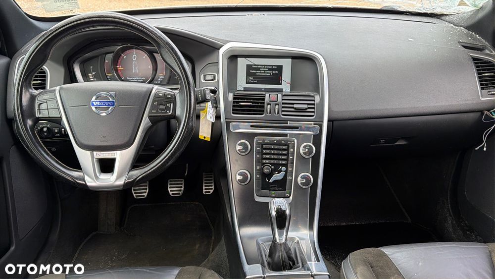 Volvo XC 60 D3 Drive-E R-Design Kinetic - 13