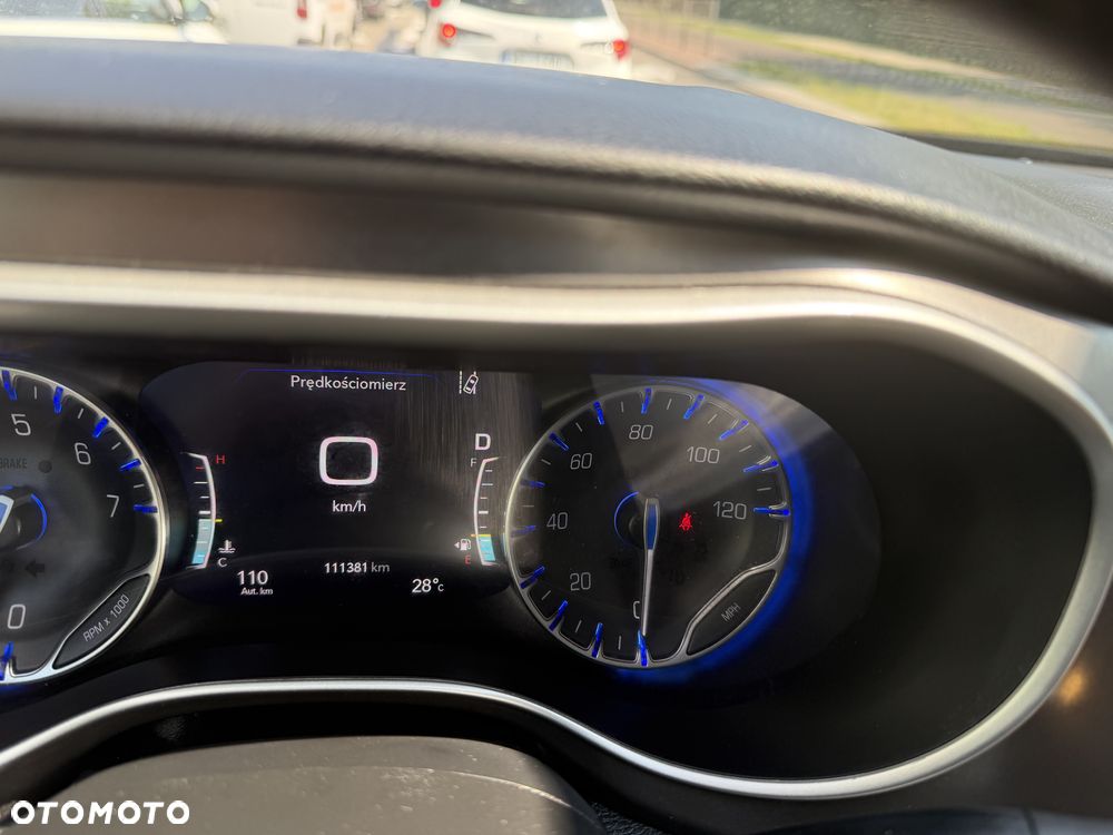 Chrysler Pacifica - 4