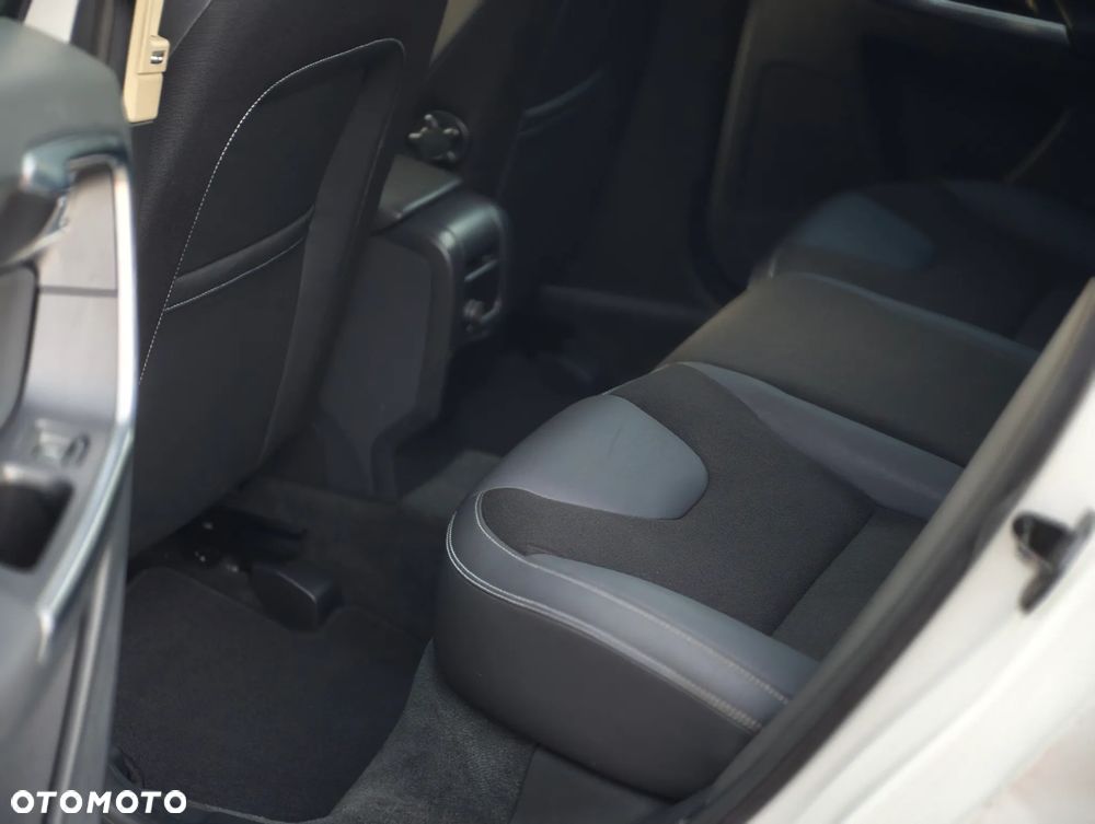 Volvo XC 60 D4 Kinetic - 11