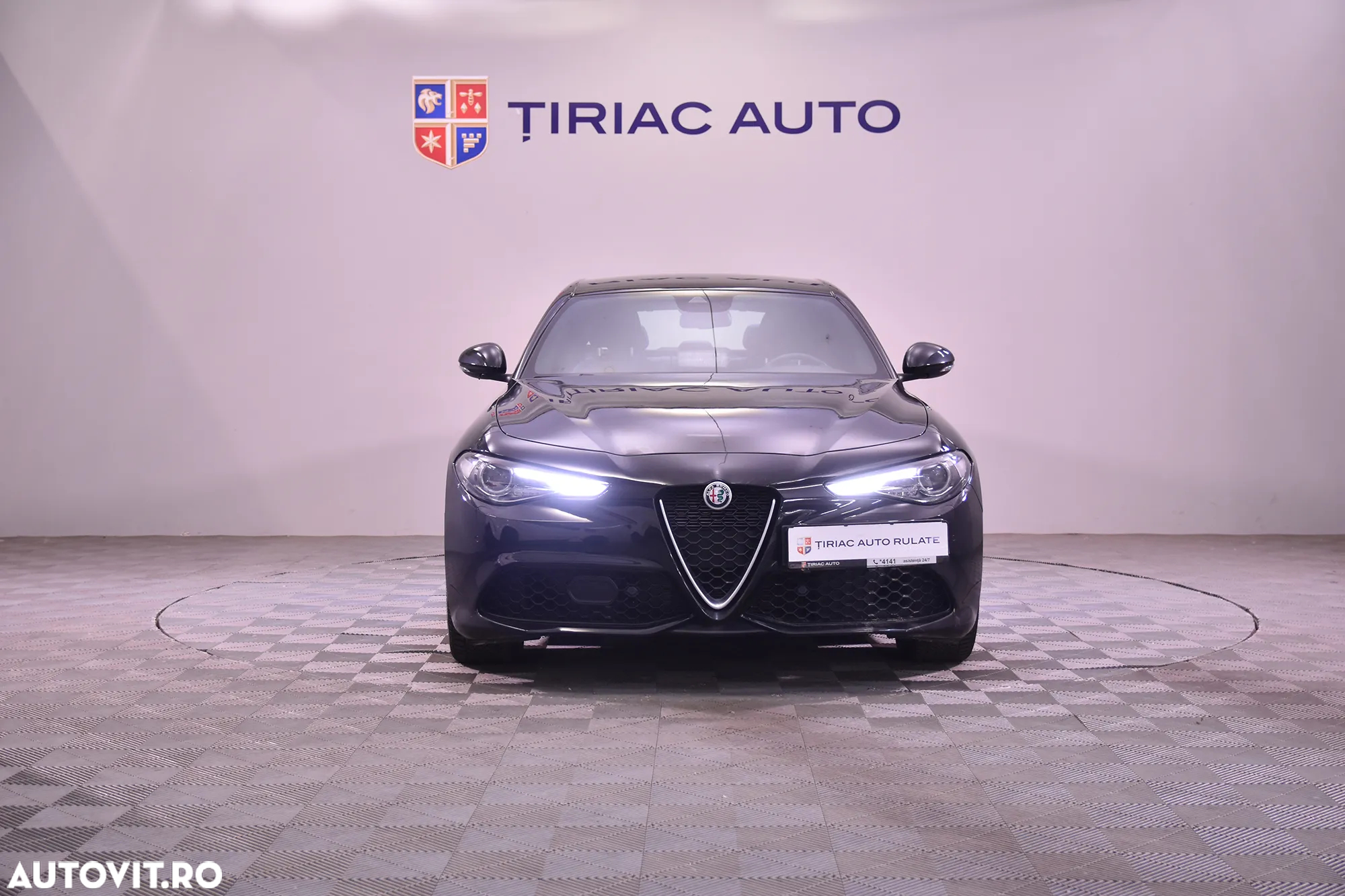Alfa Romeo Giulia 2.0 Turbo 16V AT8-Q4 Ti - 8
