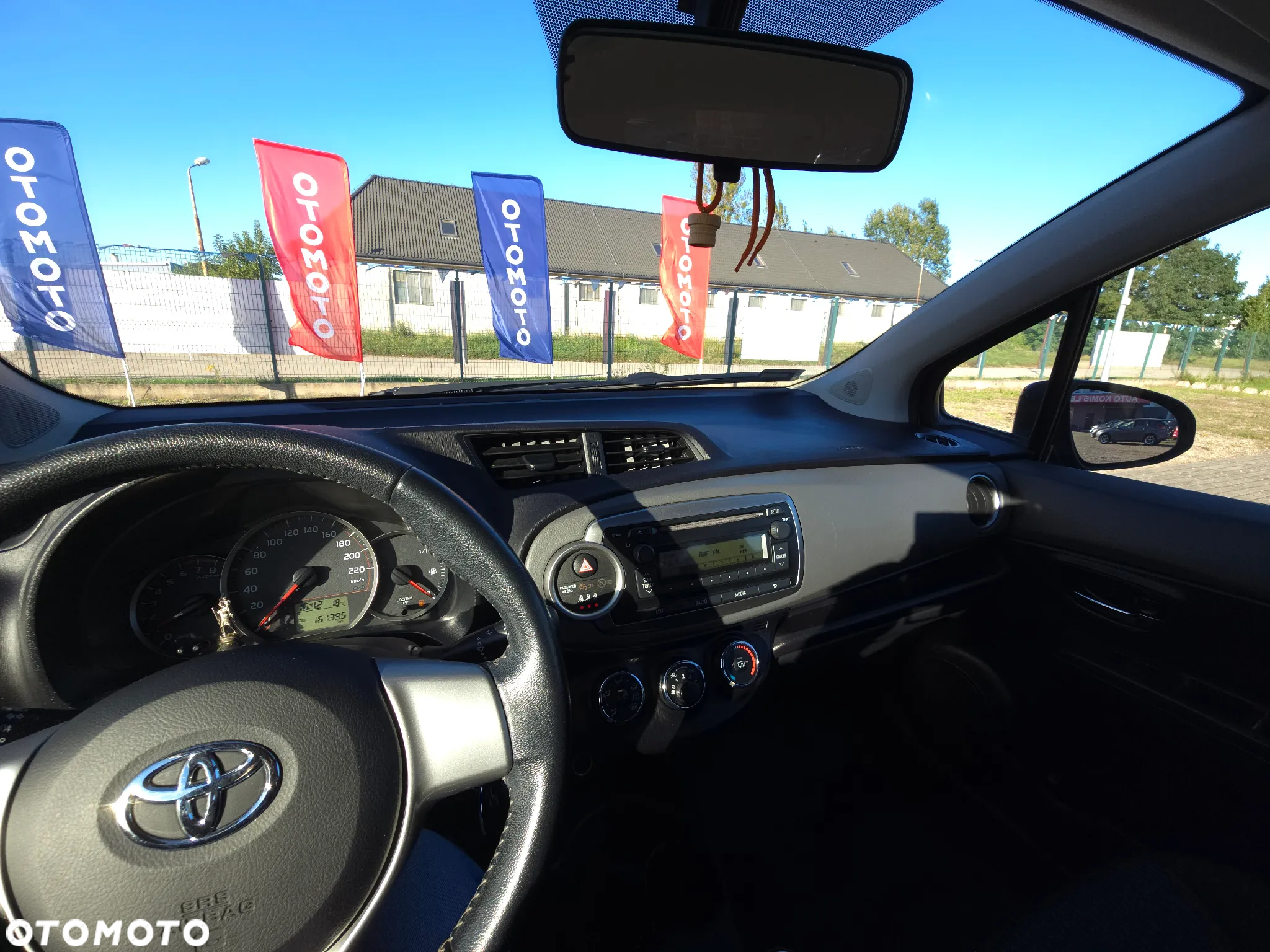 Toyota Yaris 1.0 Luna - 28