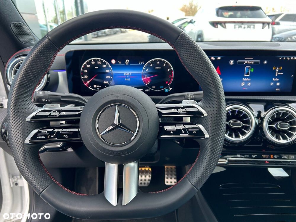 Mercedes-Benz CLA 200 AMG Line 7G-DCT - 14