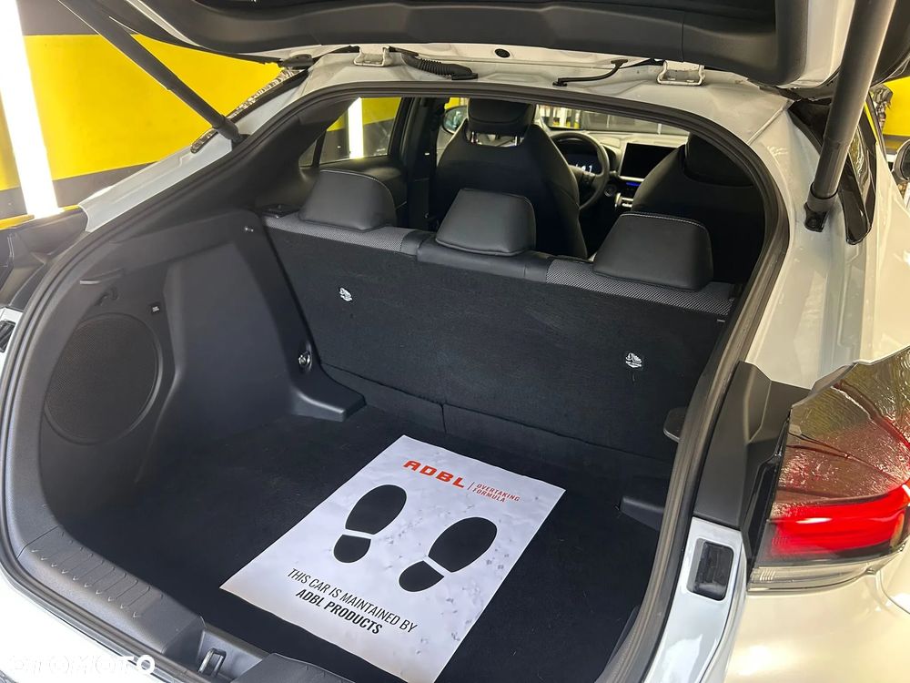 Toyota C-HR 2.0 Hybrid Executive - 14
