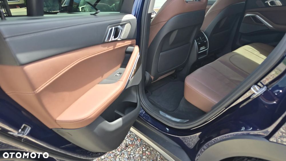 BMW X6 xDrive40i xLine - 23