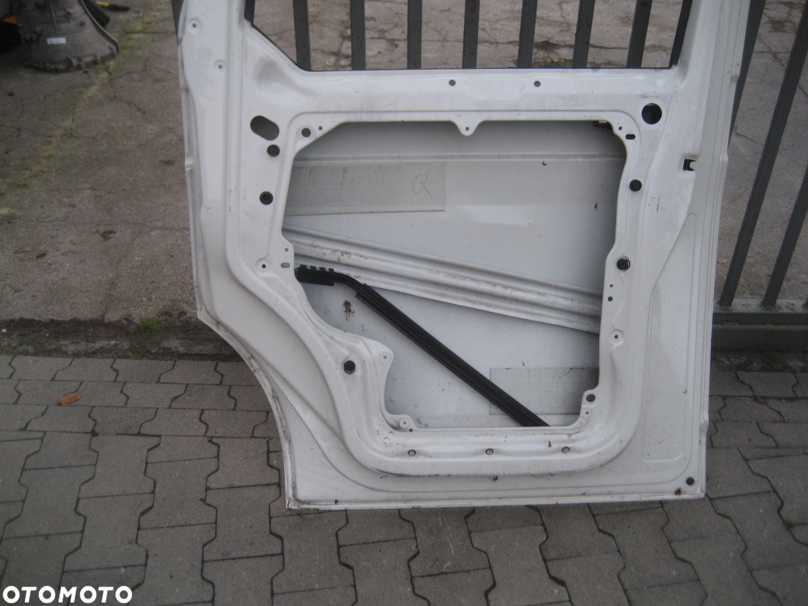 VW T5 T 5 transporter drzwi przód prawe - 16