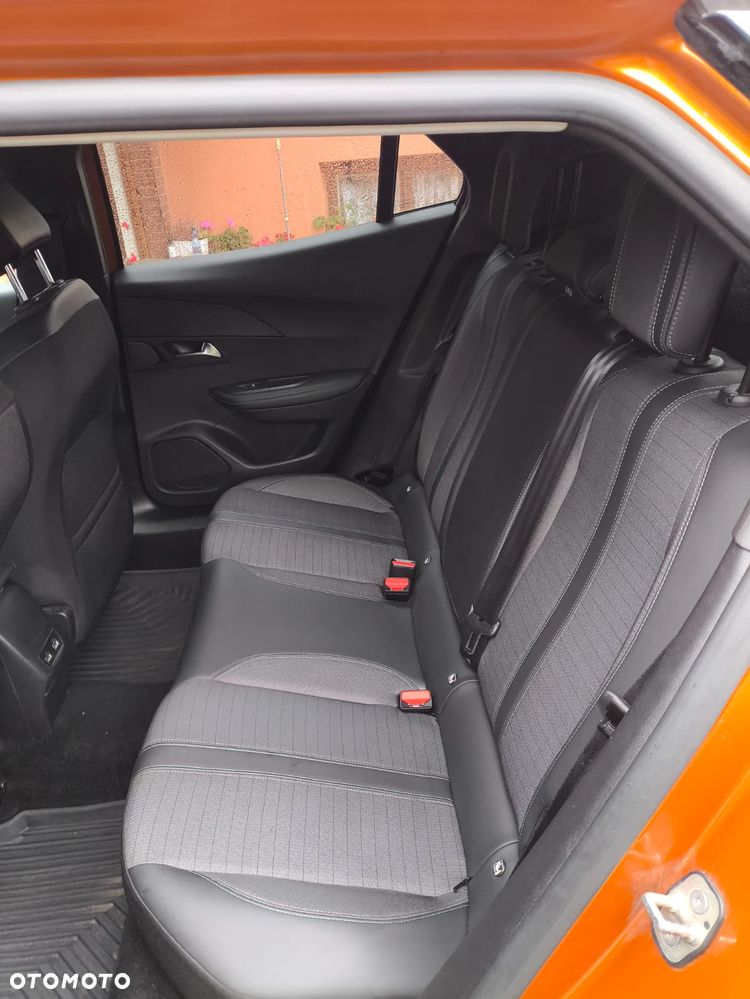 Peugeot 2008 1.2 PureTech Allure S&S - 17