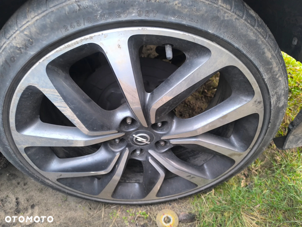 Felga aluminiowa opel Insignia B GSI 20J8,5 et49 5x120 wzór OP107