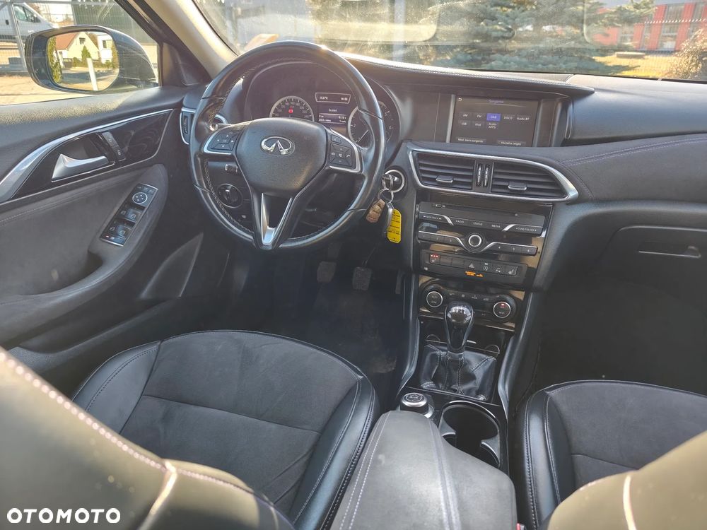 Infiniti Q30 1.5d Premium - 9
