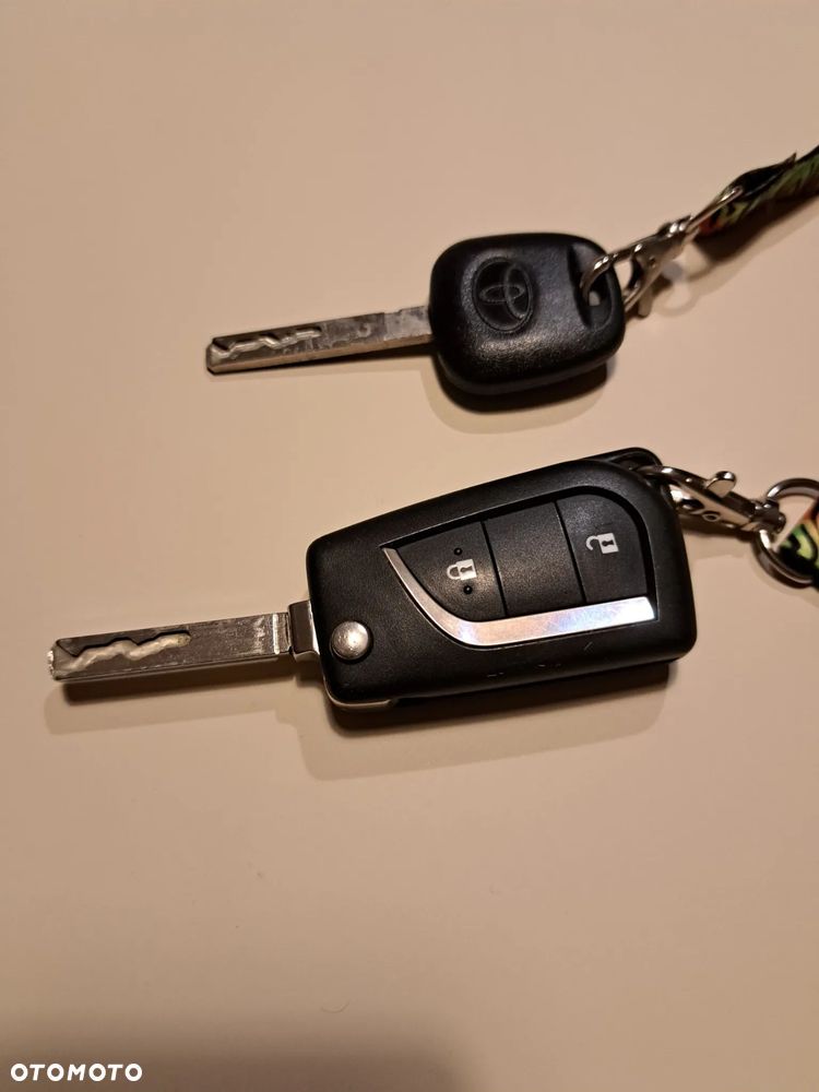 Toyota Yaris - 7
