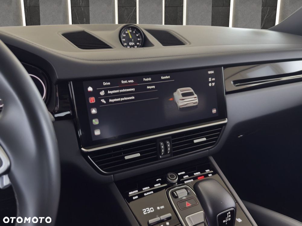 Porsche Cayenne - 22