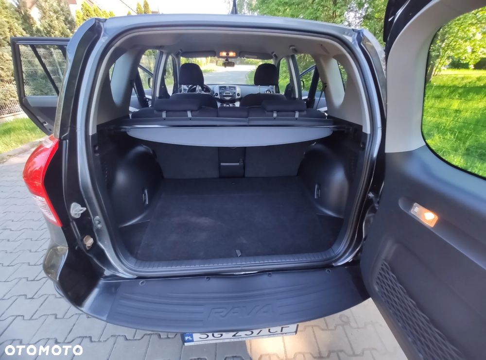 Toyota RAV4 2.0 4x4 Sol - 23