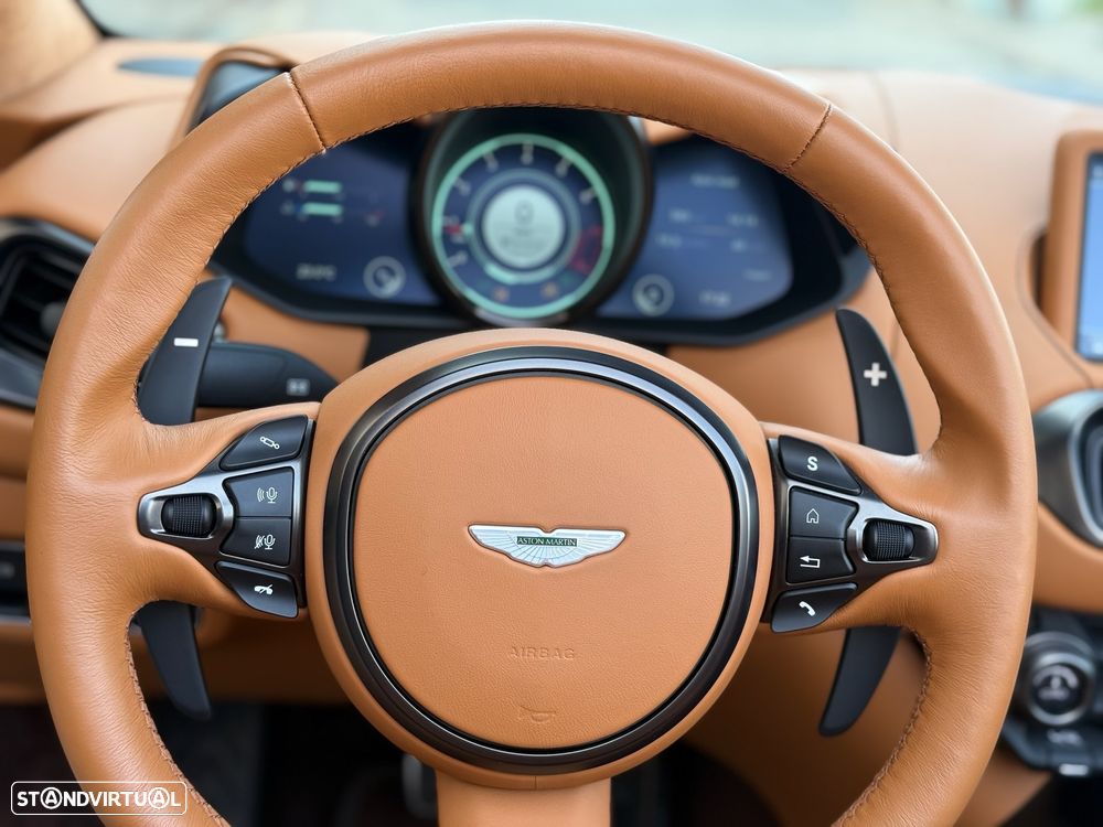 Aston Martin Vantage Roadster V8 - 30