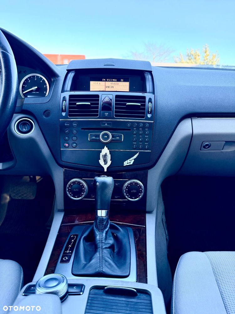 Mercedes-Benz Klasa C 220 CDI DPF Automatik Elegance - 12