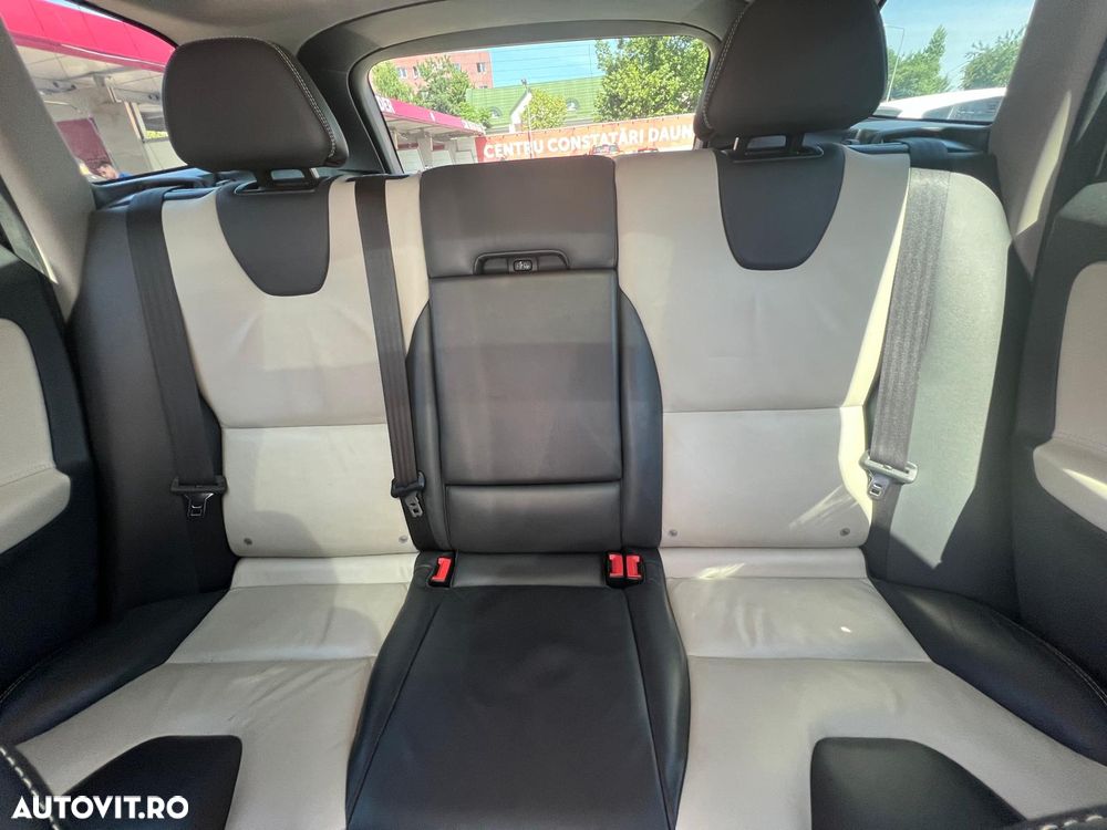 Volvo XC 60 T6AWD Summum - 16