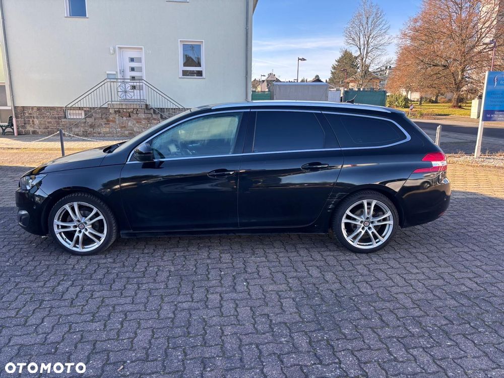 Peugeot 308 PureTech 130 GPF EAT8 Stop & Start Allure Pack - 28