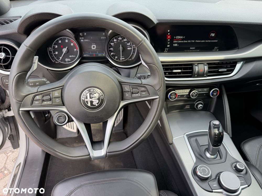 Alfa Romeo Stelvio 2.0 Turbo 16V AT8-Q4 Veloce - 17