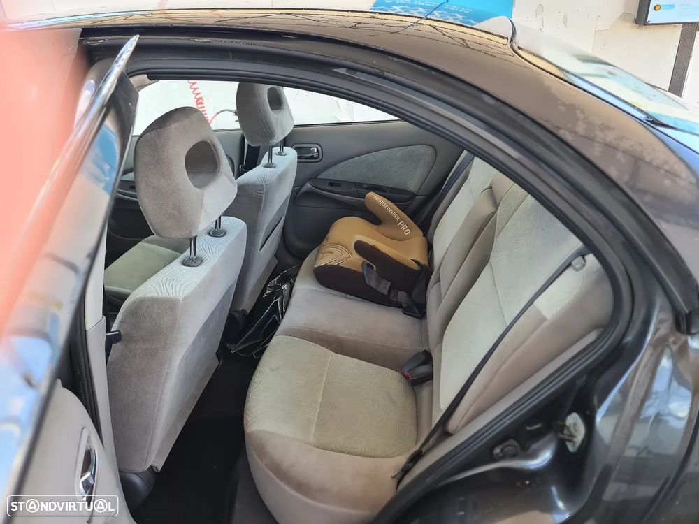 Nissan Almera 1.5 Comfort ABS - 6