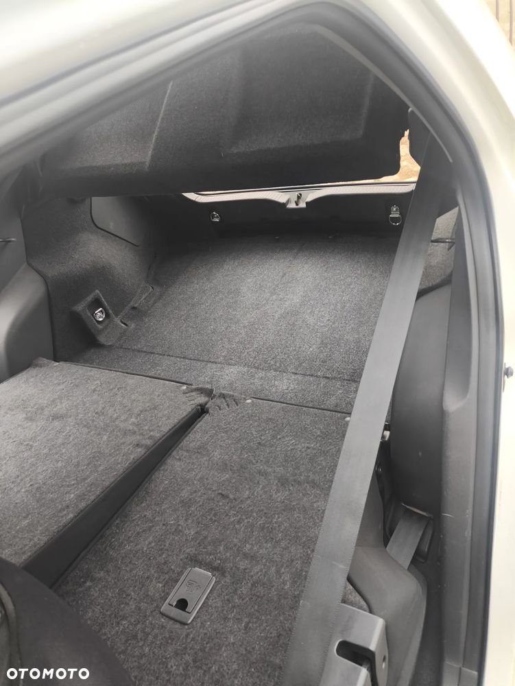 Toyota Auris 1.4 D-4D Premium - 21